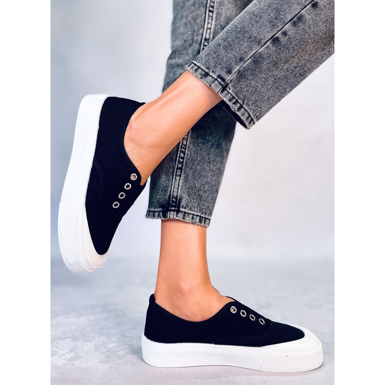 BM Naisten Kamio Black lenkkarit musta 2