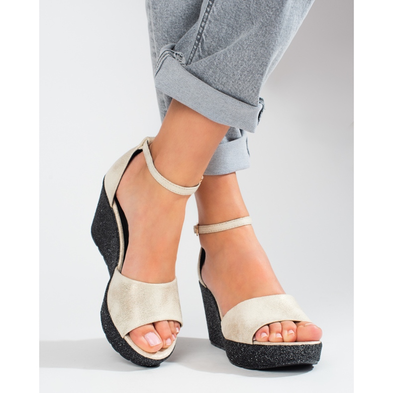 Naisten Shelovet beige-korkeat sandaalit 1