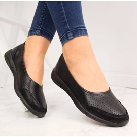 Naisten harjakattoiset nahkabalerinat mustat eVento 3621 2