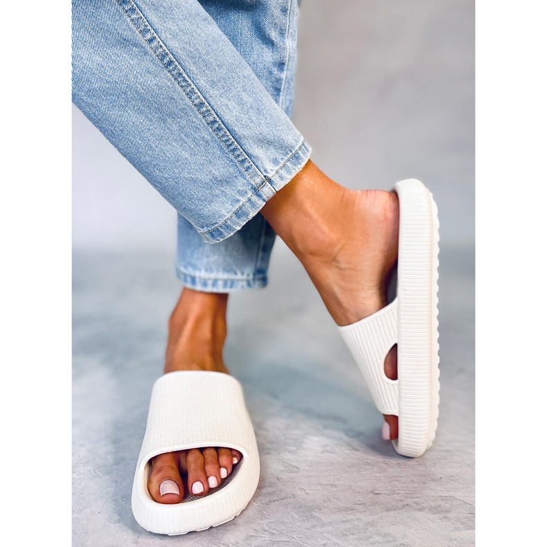 BM Yang Valkoiset tyynytossut valkoinen 2