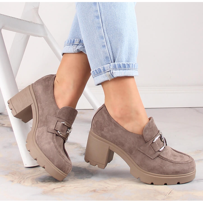 Naisten mokkanahka kengät pylväässä ja beige alusta Potocki SZ12041 1