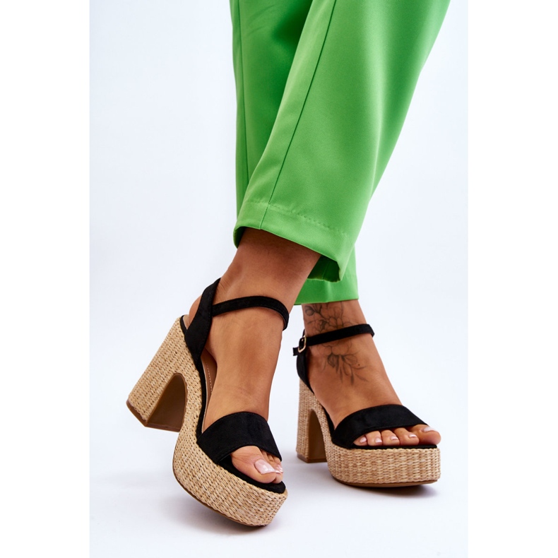 FI1 Mukavat mokkanahkasandaalit massiivisessa mustassa Elishia-palkissa 2