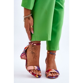 FB1 Purppura ja vaaleanpunainen Quincy kuviolliset matalakorkoiset satiini sandaalit violetti 1