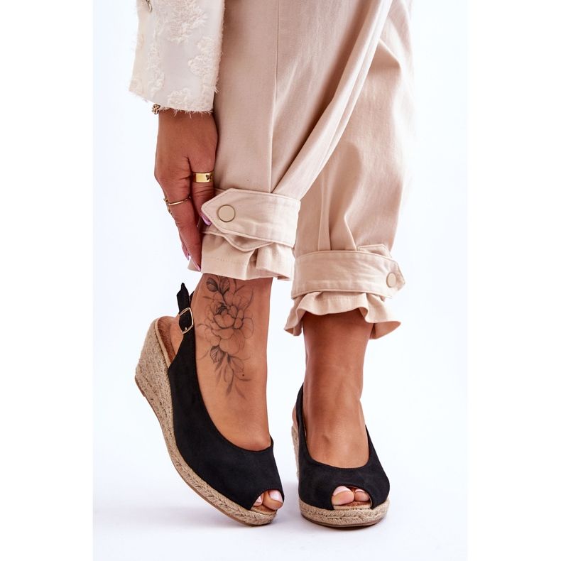 Suede Wedge Sandaalit Musta Elsie 1