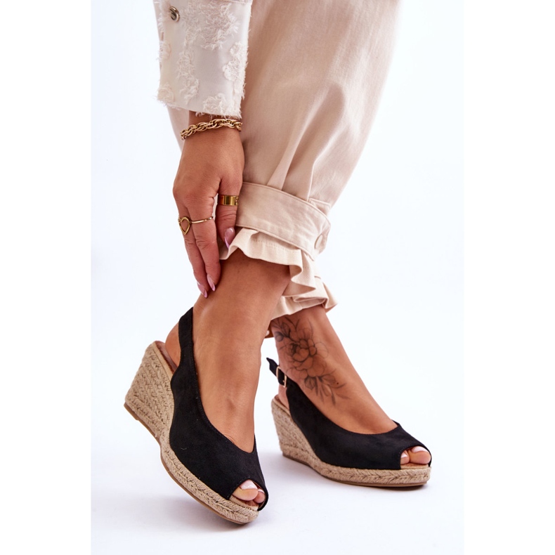 Suede Wedge Sandaalit Musta Elsie 2