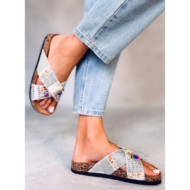 PA1 Rezai White helmillä koristeltu korkkidiat valkoinen 1