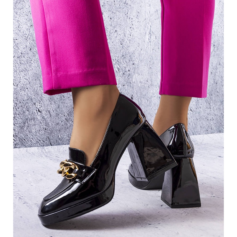 PA1 Vinceza mustat kiiltonahkapumput 1