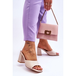 Naisten Loara Beige nahkaiset klassiset tossut 2