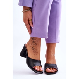 Naisten nahkaiset klassiset tossut, musta Loara 1