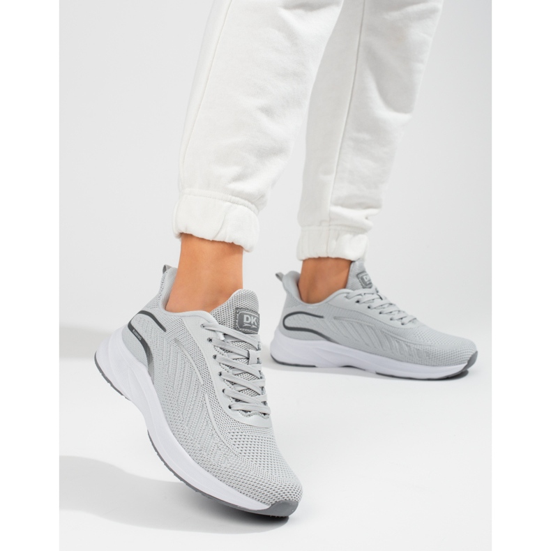 Naisten harmaat DK-urheilukengät 1