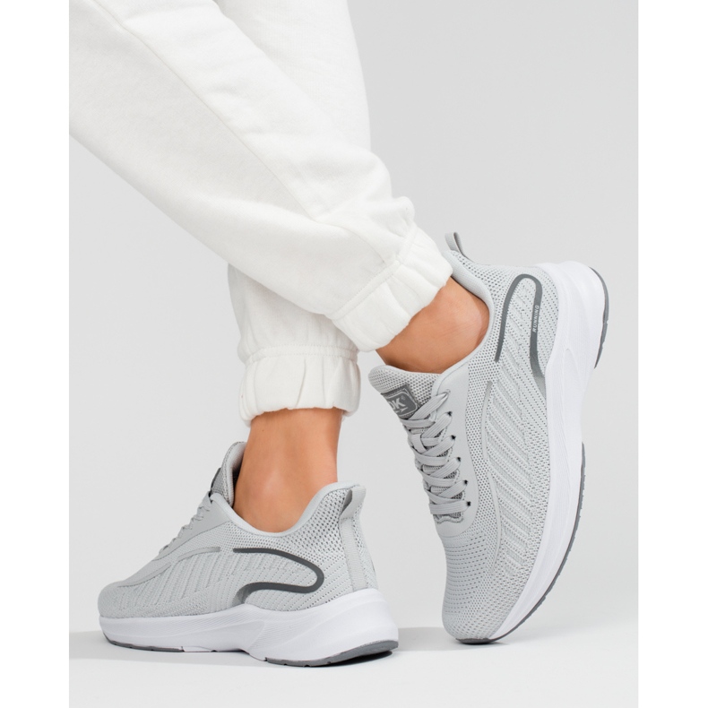 Naisten harmaat DK-urheilukengät 2