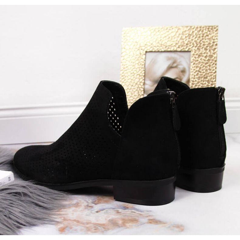 Naisten harjakattoiset mustat mokkanahkasaappaat W Vinceza 2