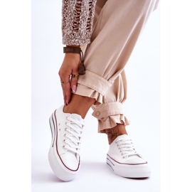 FB2 Naisten tennarit massiivisella alustalla White Ember valkoinen 2