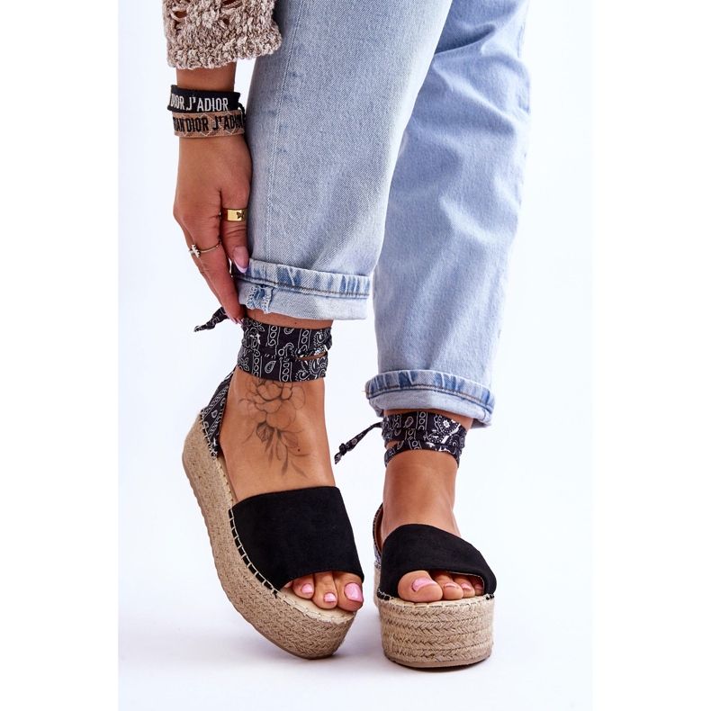 Suede Wedge Sandaalit Musta Livia 1