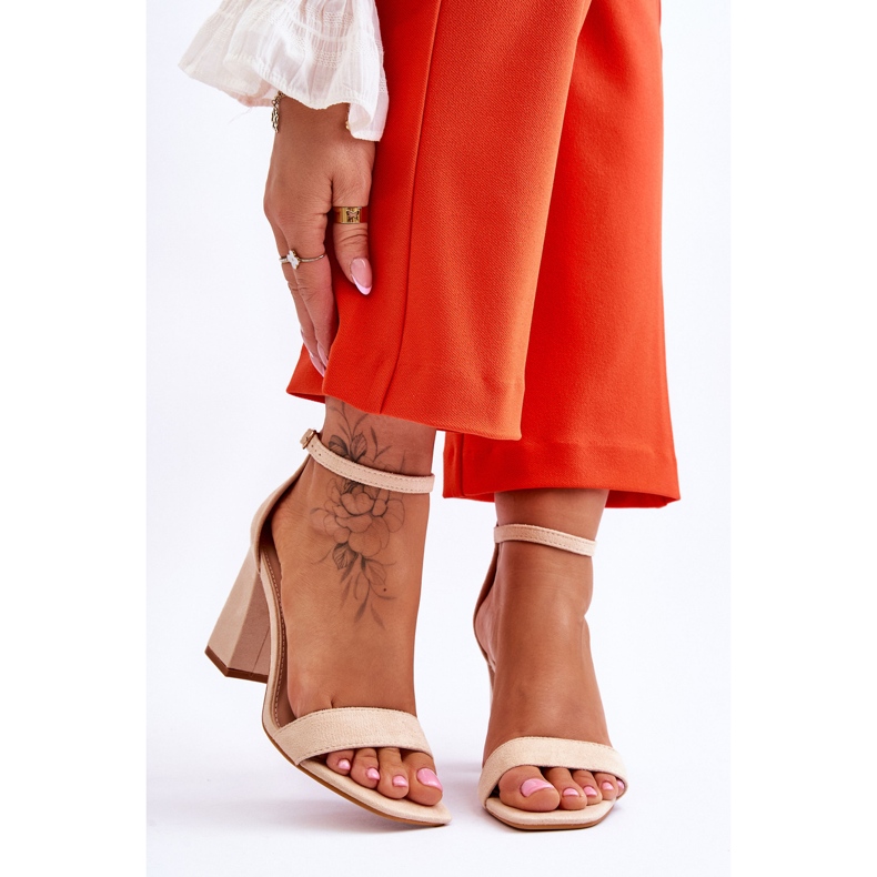 Naisten sandaalit vakaalla kantapäällä beige Lavissa ruskea 1