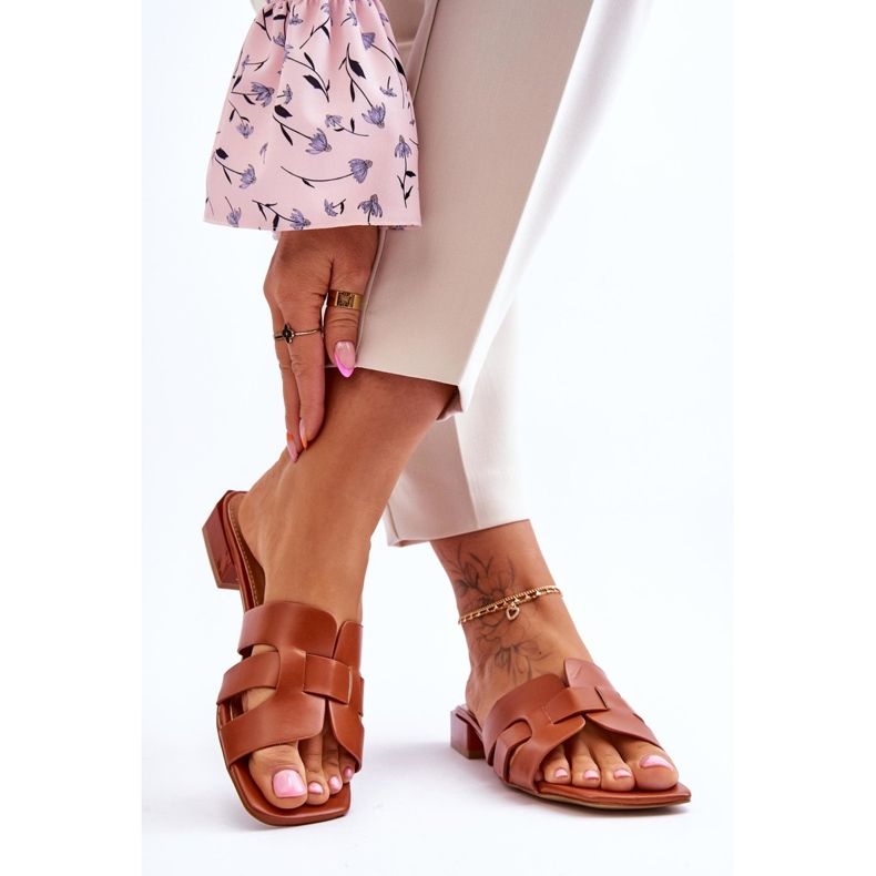 FJ1 Naisten klassiset Camel Fendy -nahkaiset tossut ruskea 2