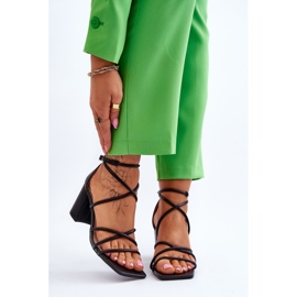 Muodikkaat nahkaiset naisten korkokengät, musta Primma 1