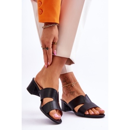 Klassiset matalakorkoiset mustat nahkasandaalit Miley 2