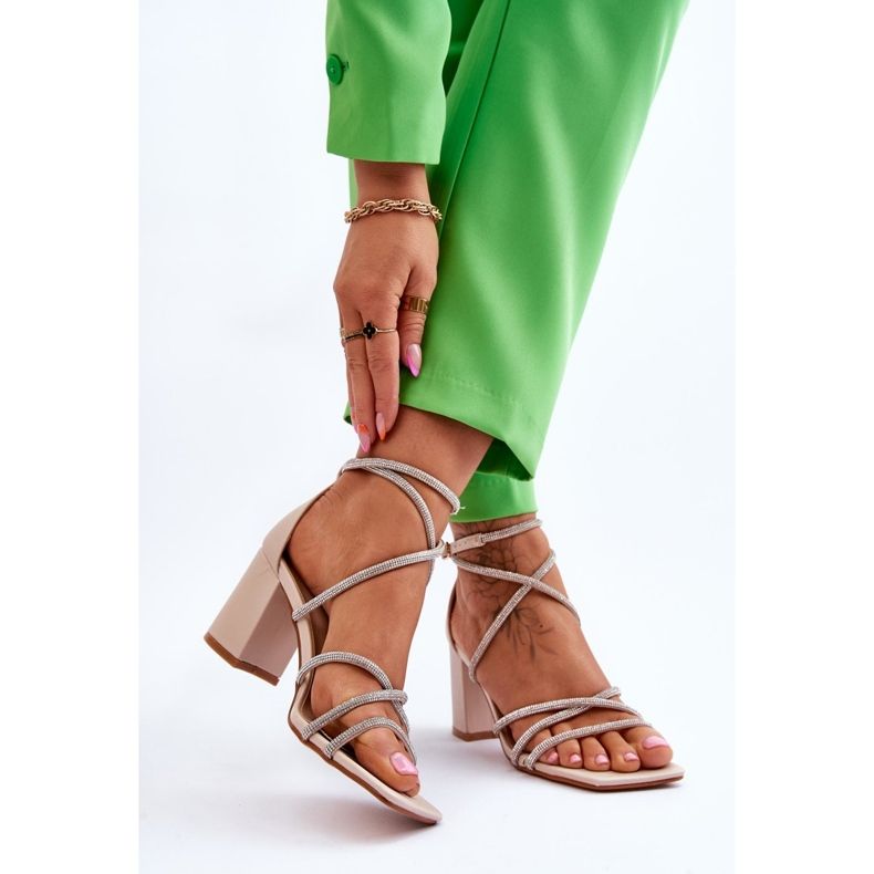 FJ1 Naisten nahkasandaalit Cubic Zirkonia Heels Beige Liviano ruskea 2