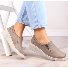 Naisten mukavat nahkaiset kiilakengät beige Helios 404-02 1