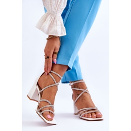 FJ1 Naisten nahkasandaalit Cubic Zirkonia korkokengillä White Liviano valkoinen 2