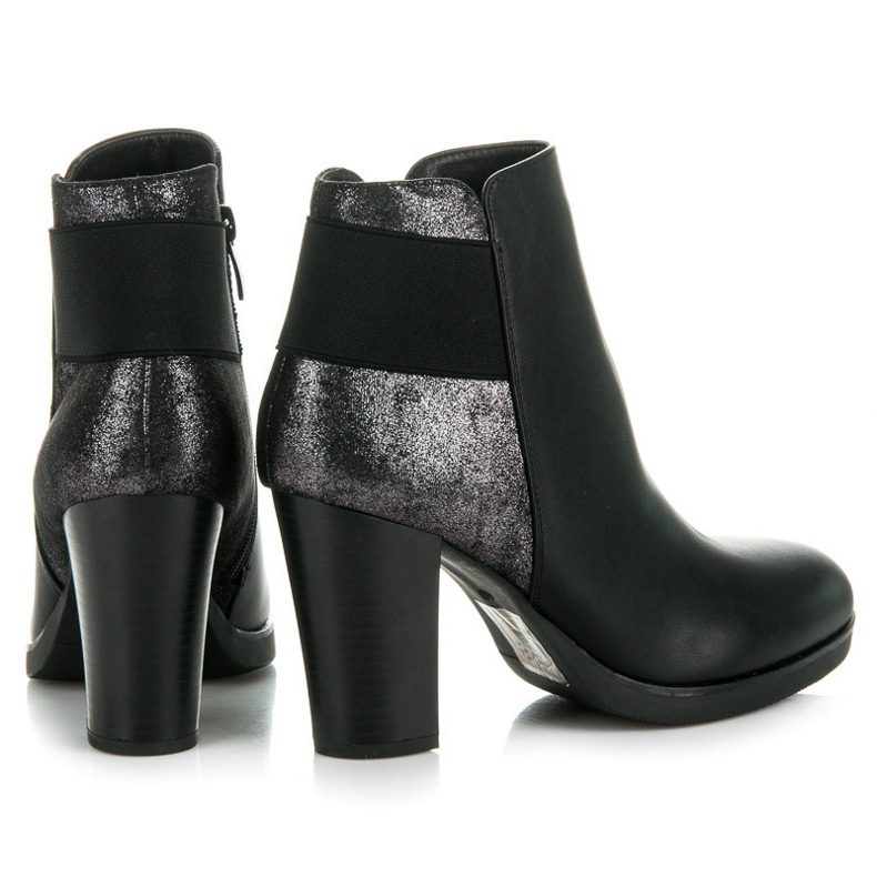 Vinceza Saappaat postauksessa musta 1