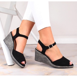 Naisten mustat mokkanahkasandaalit Potocki SZ12100 1