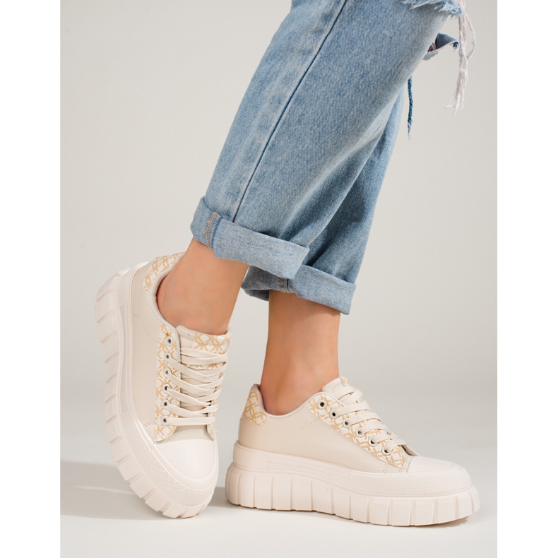 Naisten kermanväriset lenkkarit korkealla Shelovet-tasolla beige 2