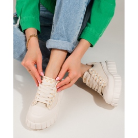 Naisten kermanväriset lenkkarit korkealla Shelovet-tasolla beige 1