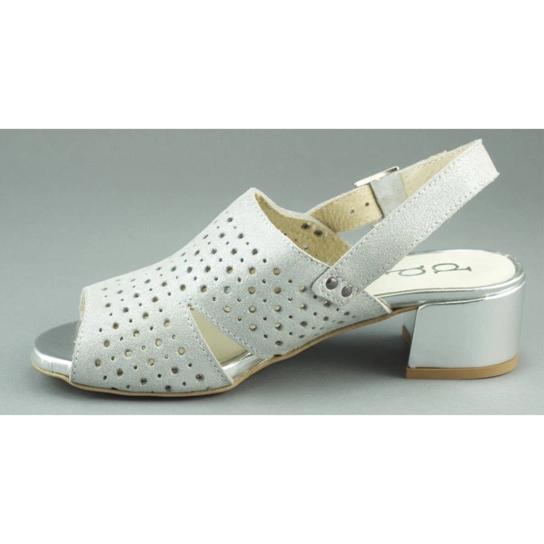 Dolce Pietro Hopeiset sandaalit postissa 2084 hopea 1