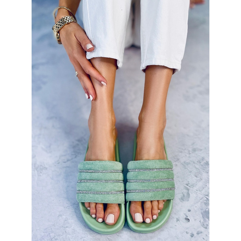 BM Lynne Green tekojalokiviliukumäkiä vihreä 2