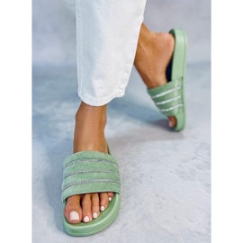 BM Lynne Green tekojalokiviliukumäkiä vihreä 1