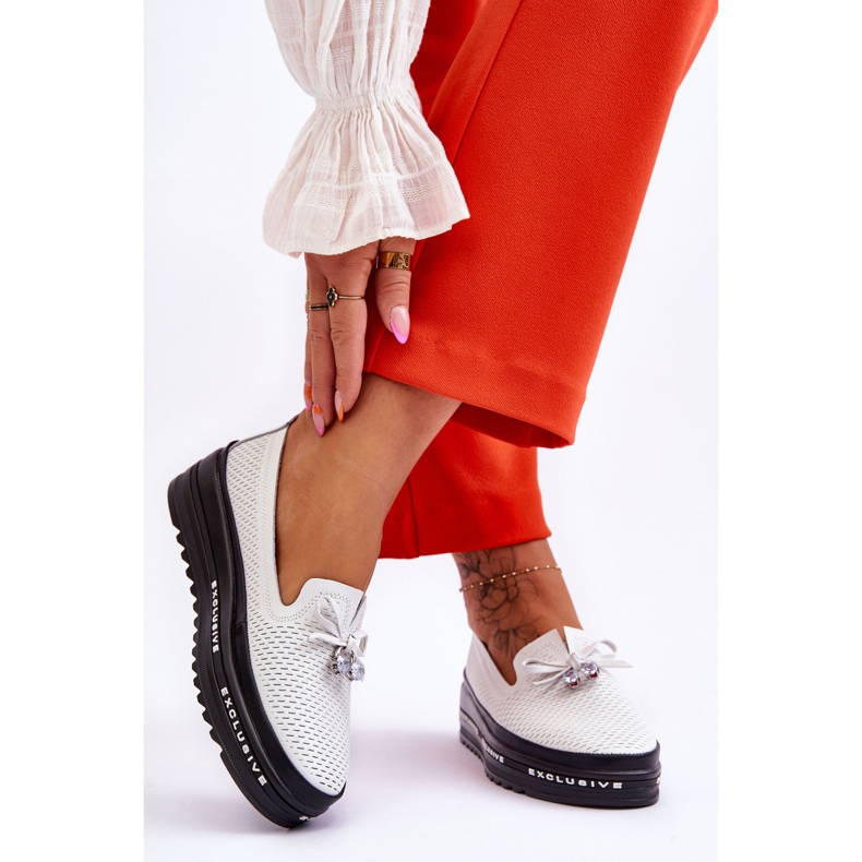 S.Barski Naisten Slip-on nahkalenkkarit White Raven valkoinen 2