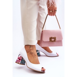 Lewski Shoes Nahkapumput koristekorolla Leskikengät 2608/K White Peas valkoinen 2