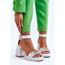 Lewski Shoes Naisten mokkanahkaiset sandaalit massiivisilla koroilla Leski-kengät 3207 valkoinen 1