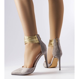 Dulinin harmaat neulat kultaraidoilla 1