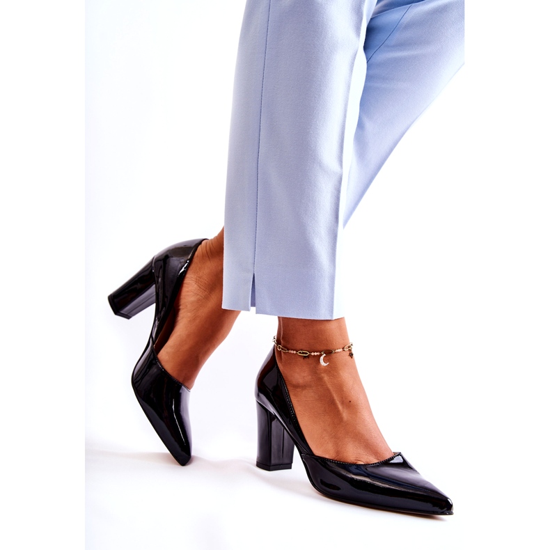 Alberto Violli Naisten lakatut pumput mustassa pylväässä 2