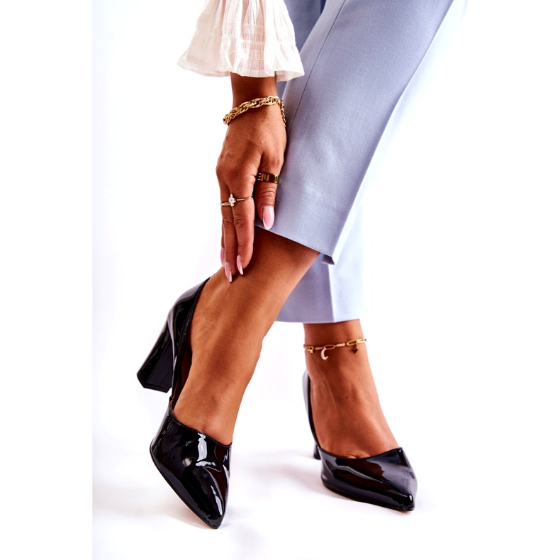 Alberto Violli Naisten lakatut pumput mustassa pylväässä 1