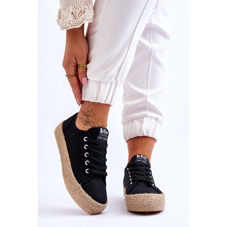 Muodikkaat punotut tennarit Lee Cooper LCW-23-31-1797L Musta 1