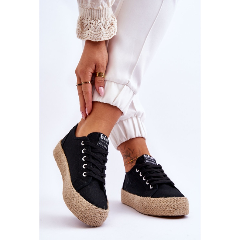 Muodikkaat punotut tennarit Lee Cooper LCW-23-31-1797L Musta 2