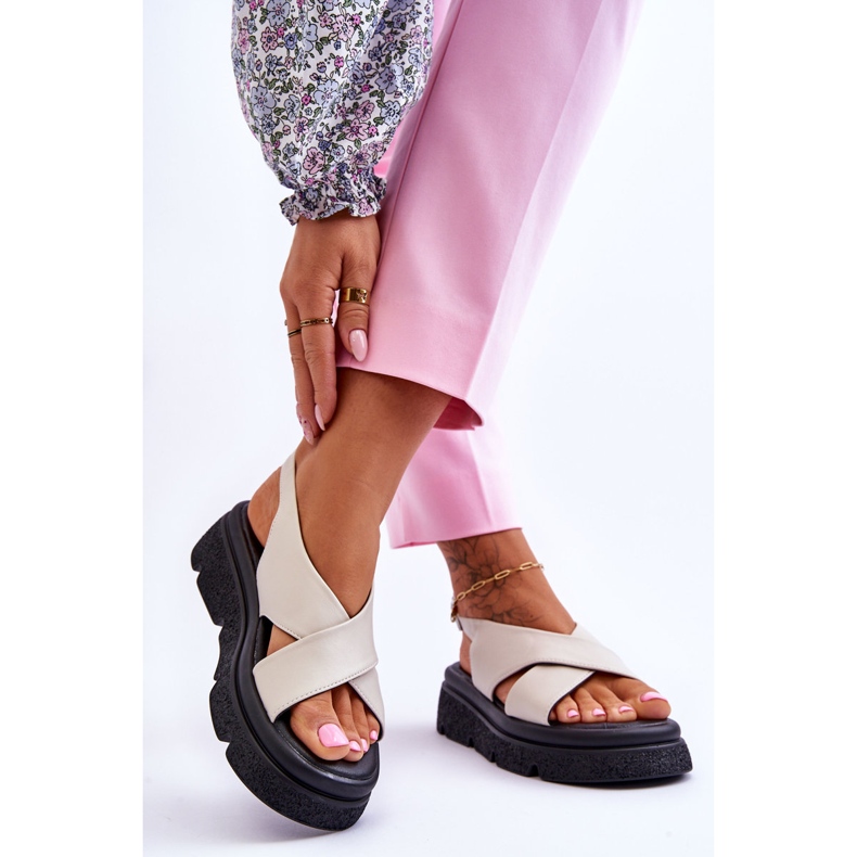 PE1 Muodikkaat beigenväriset Chester Platform sandaalit 2