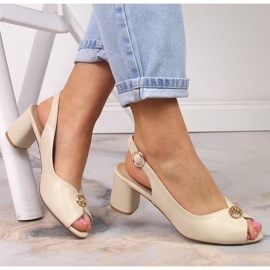 Evento Naisten sandaalit postitse koristeella 23Sd35-5480 beige 2