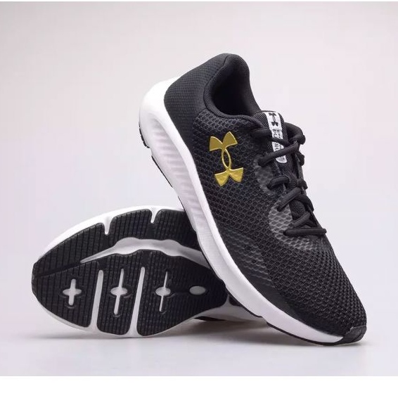Under Armour M 3024878-005 kengät musta 1
