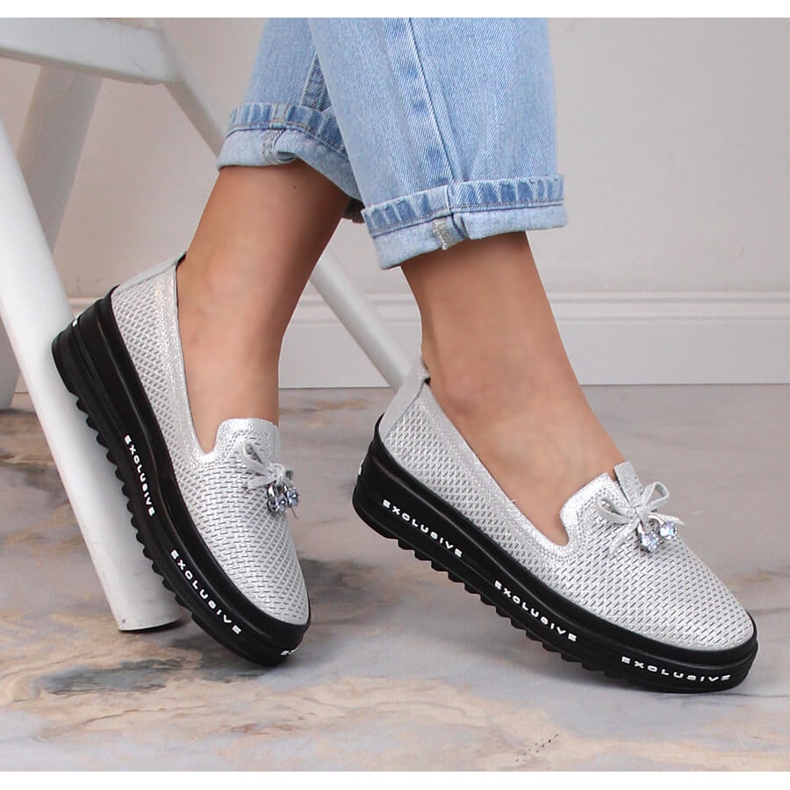 Nahkaiset mukavat naisten slip-on kengät hopea S.Barski AL22400 1