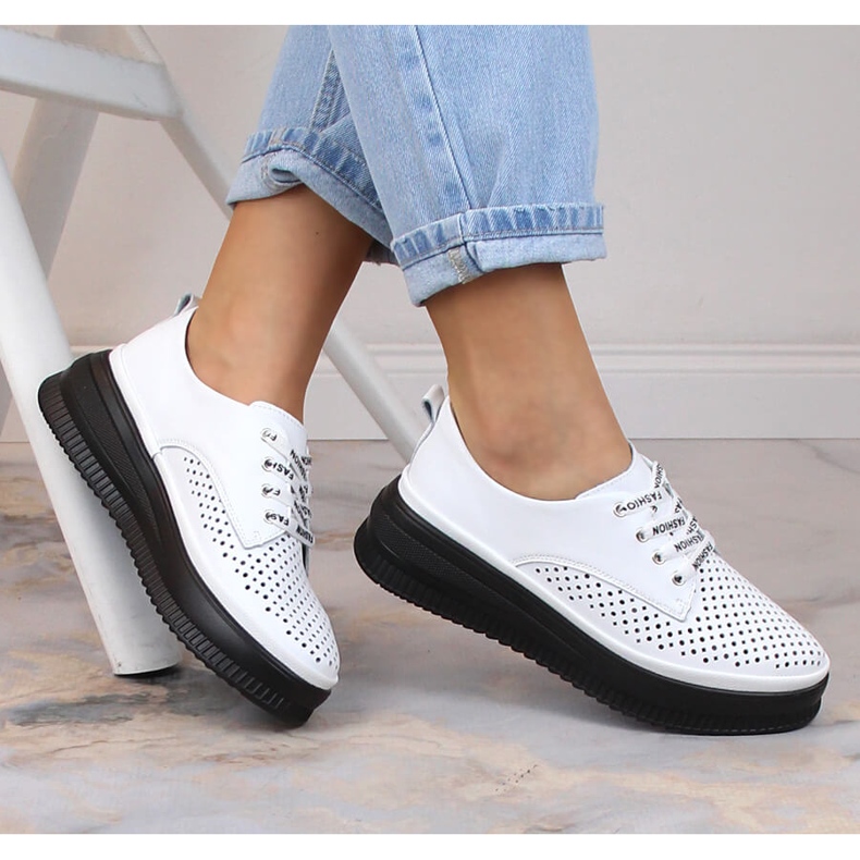 Nahkaiset mukavat harjakattoiset naisten kengät valkoiset Artiker 52C1992 valkoinen 1