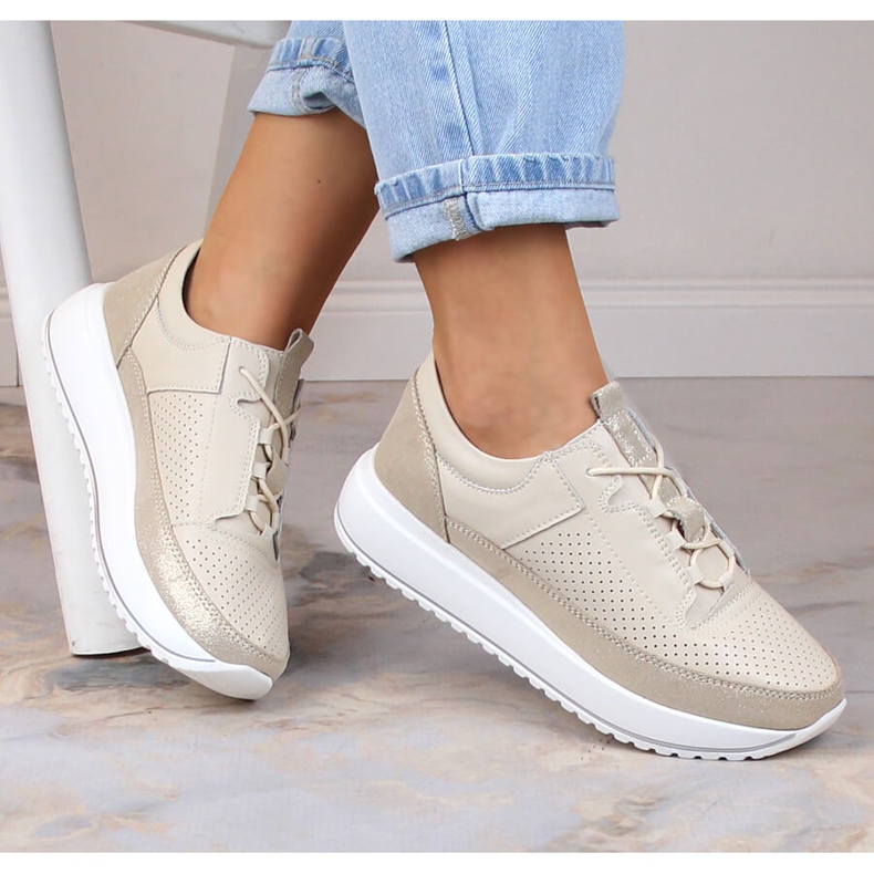 Naisten nahkaiset urheilukengät beigellä alustalla Artiker 52C1384 1