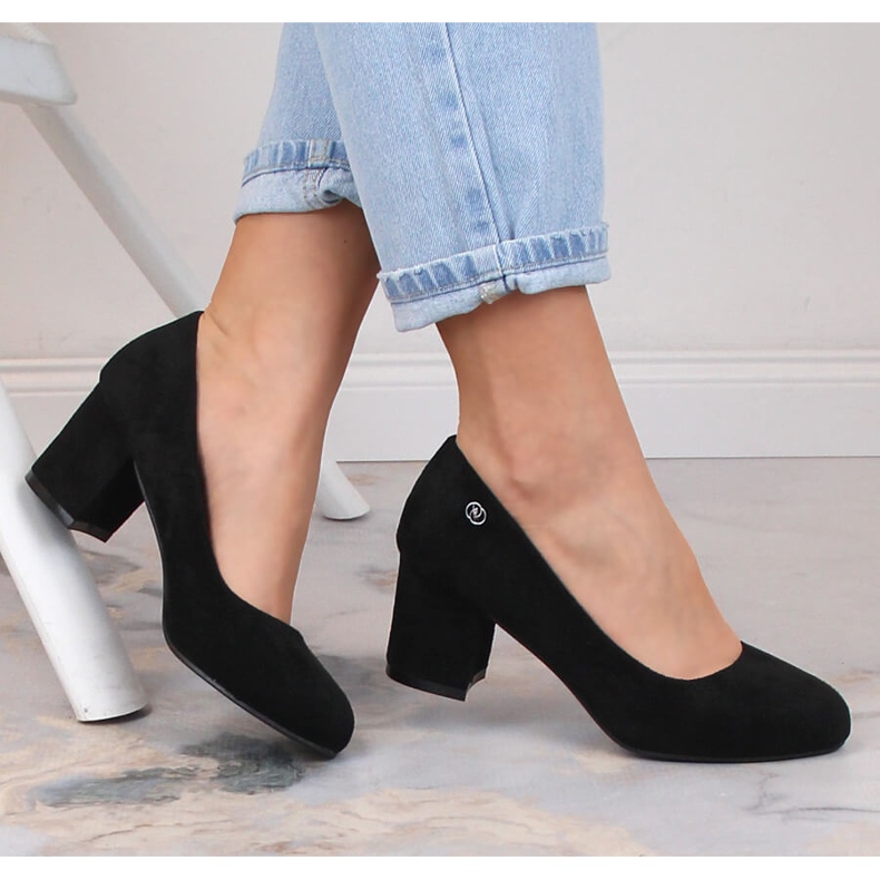 Naisten mustat mokkanahkapumput eVento 5952 1