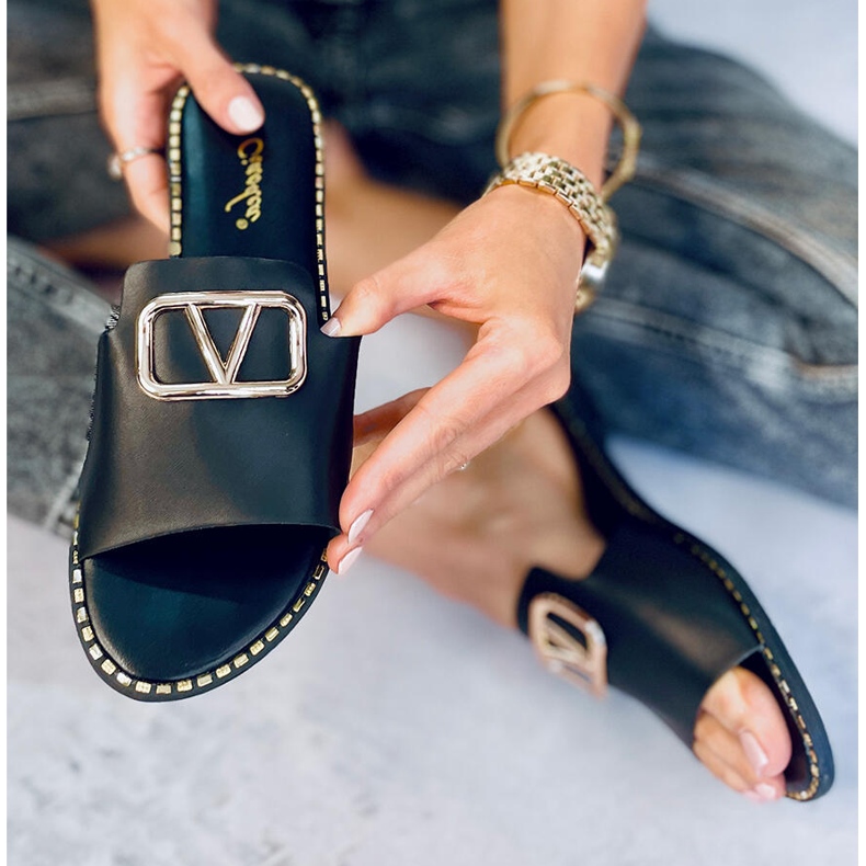 BM Tonya Black naisten tossut musta 2