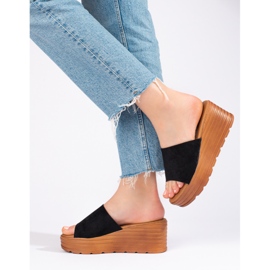 Naisten mustat Shelovet mokkanahkaiset kiilatossut 1