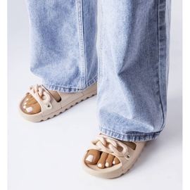 Beige kumi Étoile liukumäet 1